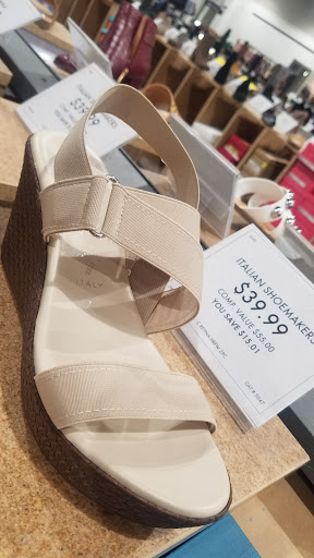 Shoe Store «DSW Designer Shoe Warehouse», reviews and photos, 19135 Biscayne Blvd, Aventura, FL 33180, USA