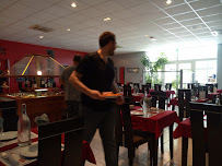 Atmosphère du Restaurant O Castela à Saint-Sulpice-la-Pointe - n°20