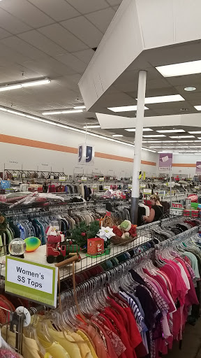 Thrift Store «35th Ave & Peoria Goodwill Retail Store, Donation Center & Career Center», reviews and photos