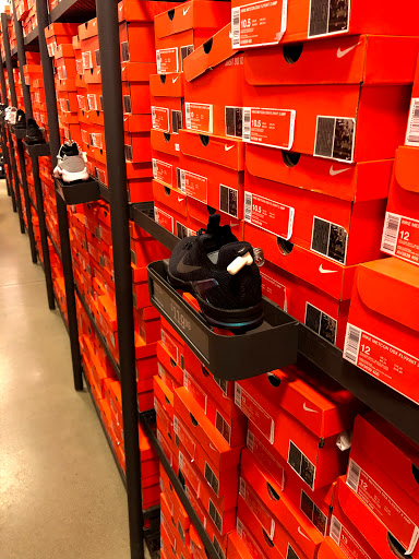 Sporting Goods Store «Nike Factory Store», reviews and photos, 20 Killingworth Tpke #155, Clinton, CT 06413, USA