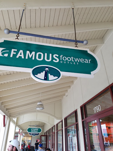 Shoe Store «Famous Footwear Outlet», reviews and photos, 36454 Seaside Outlet Dr #1790S, Rehoboth Beach, DE 19971, USA