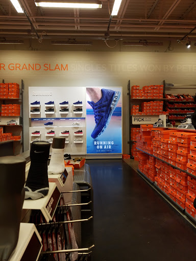 Sporting Goods Store «Nike Factory Store», reviews and photos, 1 Premium Outlet Blvd #699, Tinton Falls, NJ 07753, USA