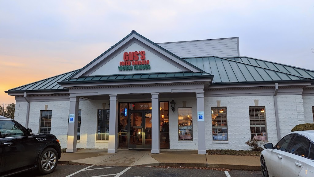 Gus's World Famous Fried Chicken 38138