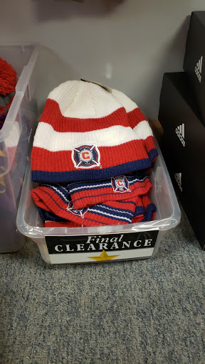 Sportswear Store «Sports Outlet Express», reviews and photos, 386 E Golf Rd, Arlington Heights, IL 60005, USA