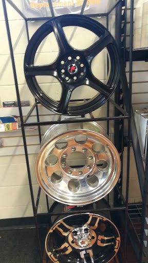 Auto Body Shop «Auto Parts Outlet - Bridgeport», reviews and photos, 160 Holland Ave, Bridgeport, CT 06605, USA