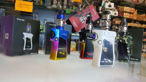 Vaporizer Store «Payless Tobacco and Vape Shop - Smoke & Pipe Shop - Kratom Shop», reviews and photos, 6385 Wadsworth Blvd, Arvada, CO 80003, USA