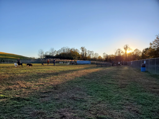 Dog Park «Worthington Off Leash Dog Park», reviews and photos, 8170 Hillsborough Rd, Ellicott City, MD 21043, USA