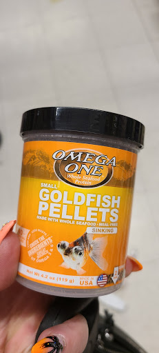 Pet Supply Store «PetSmart», reviews and photos, 475 Bank St, Waterbury, CT 06708, USA