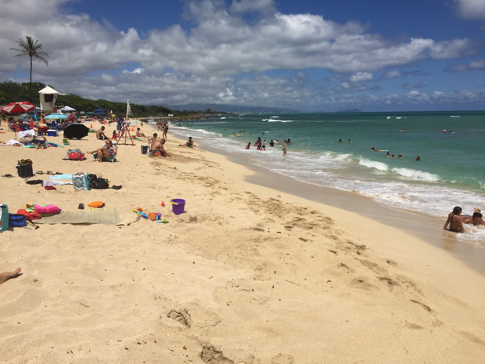 Foto av White Plains Beach med rymlig strand