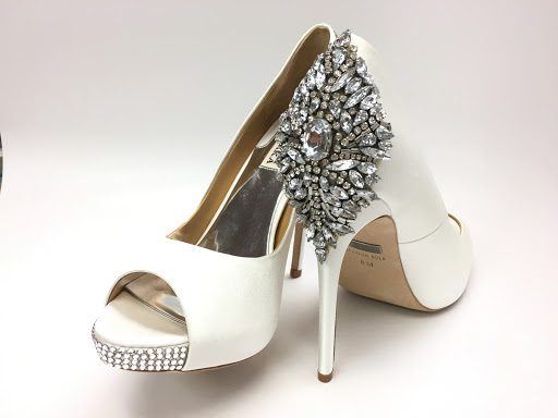 Shoe Store «Signature Shoes», reviews and photos, 271 Westwood Ave, Westwood, NJ 07675, USA