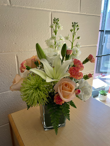 Florist «Washington Florist Inc», reviews and photos, 565 Broad St, Newark, NJ 07102, USA