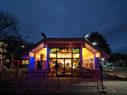 Donut Shop «Voodoo Doughnut Too», reviews and photos, 1501 NE Davis St, Portland, OR 97232, USA