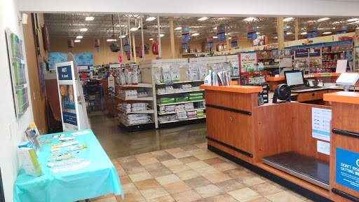 Pet Supply Store «PetSmart», reviews and photos, 2020 SW Westport Dr, Topeka, KS 66604, USA