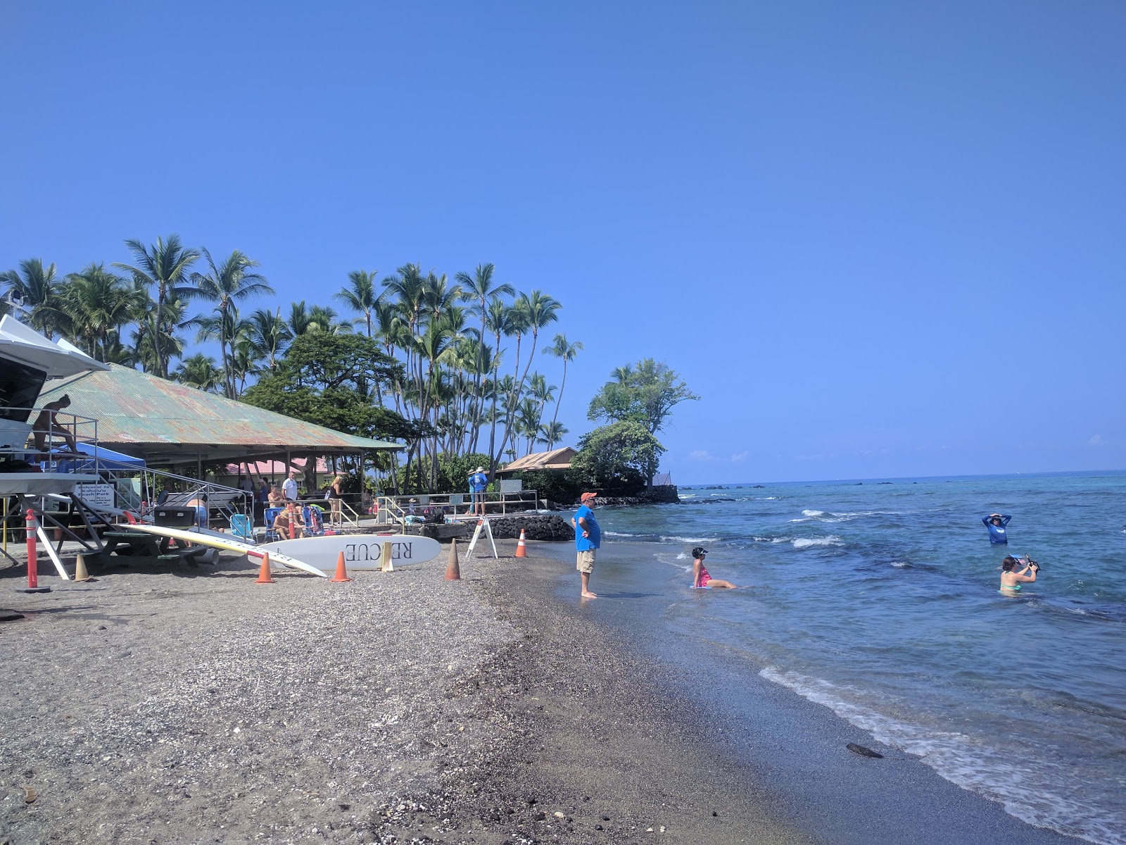 Photo of Kahalu’u Beach amenities area
