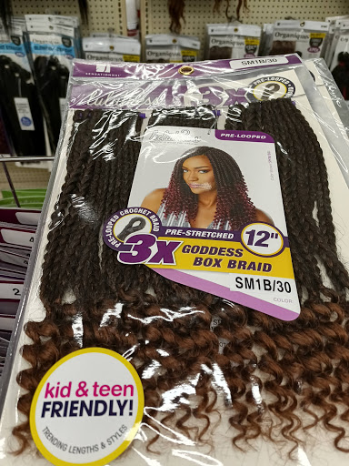 Shopping Mall «Carrollton Shopping Center», reviews and photos, 8474 Annapolis Rd, New Carrollton, MD 20784, USA