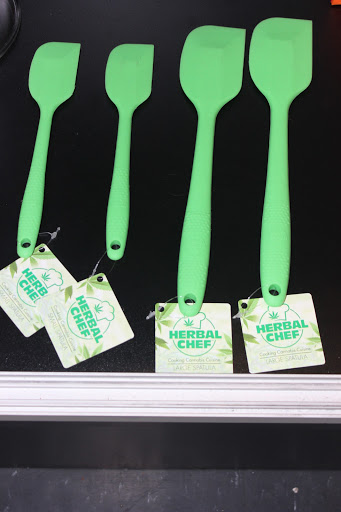 Vaporizer Store «The Discounted Shop- Hygeia Vape & Smoke Shop», reviews and photos, 1876 Pacific Coast Hwy, Lomita, CA 90717, USA