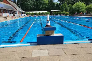 Freibad Poseidon Hamburg / Poseidon Bad image