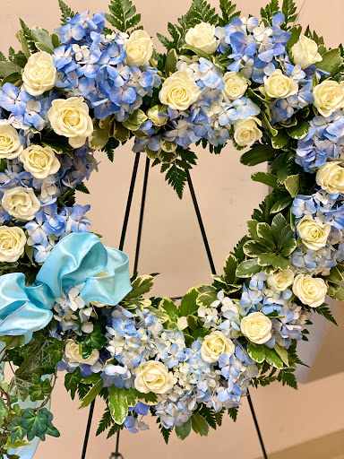 Florist «The Finishing Touch Florist», reviews and photos, 215 Kings Hwy #101, Fredericksburg, VA 22405, USA