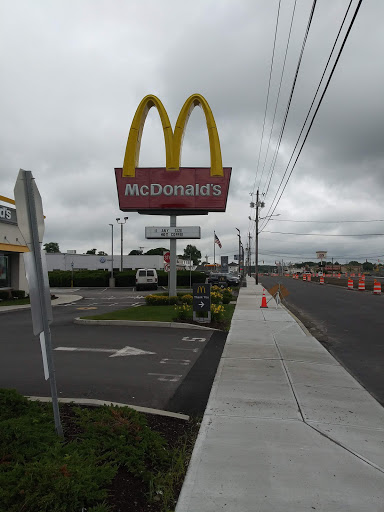 Shopping Mall «Fall River Shopping Center», reviews and photos, 145 Mariano Bishop Blvd, Fall River, MA 02721, USA