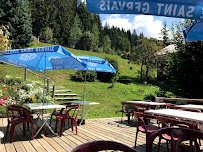 Atmosphère du Restaurant La Tanière: Cuisine argentine et traditionalle savoyard à Saint-Gervais-les-Bains - n°14