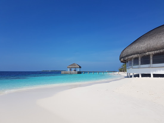 Hirundhoo Island Beach