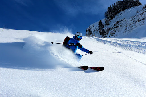 École De Ski, Snowboard & Parapente Starski Grand Bornand à Le Grand-Bornand, Haute-Savoie