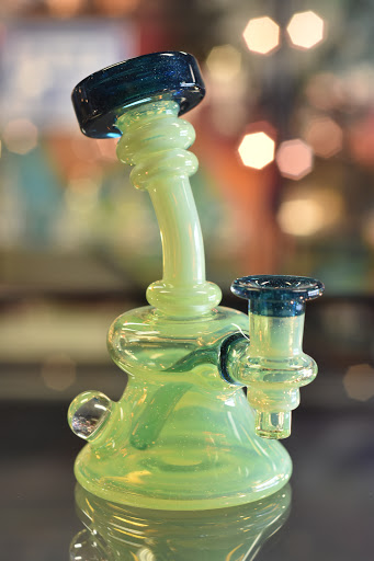 Tobacco Shop «Kazzaz Smoke Shop», reviews and photos, 6355 W Montrose Ave, Chicago, IL 60634, USA