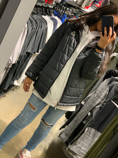 Sporting Goods Store «Nike Factory Store», reviews and photos, 1 Outlet Blvd #600, Wrentham, MA 02093, USA