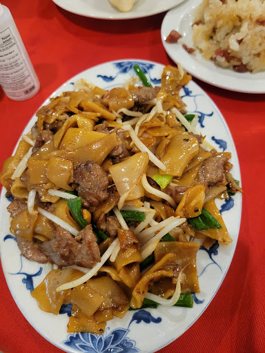 Shopping Mall «Walnut Hill Shopping Center», reviews and photos, 16529 S Frederick Ave, Gaithersburg, MD 20877, USA