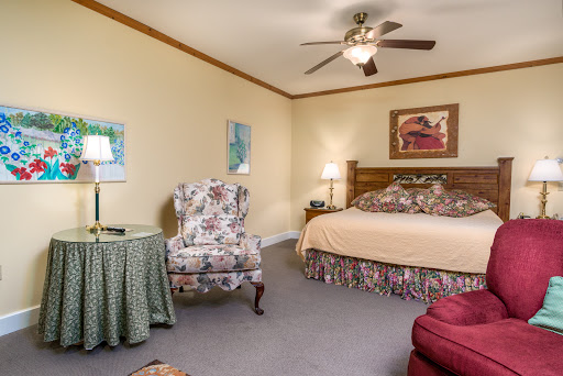 Resort «Highland Lake Inn & Resort», reviews and photos, 86 Lily Pad Ln, Flat Rock, NC 28731, USA