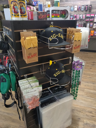 Tobacco Shop «Quonset Hut», reviews and photos, 3235 Cleveland Ave NW, Canton, OH 44709, USA