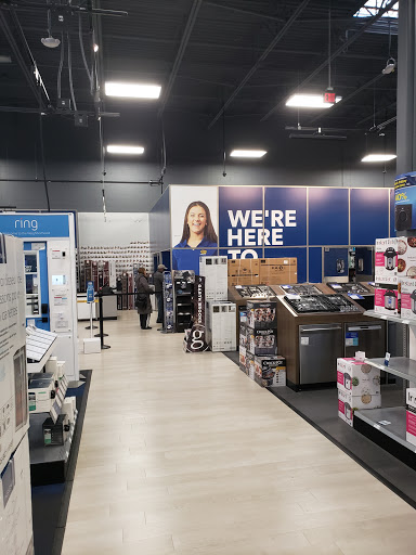 Shopping Mall «Oakdale Village Shopping Center», reviews and photos, 8301 3rd St N, St Paul, MN 55128, USA