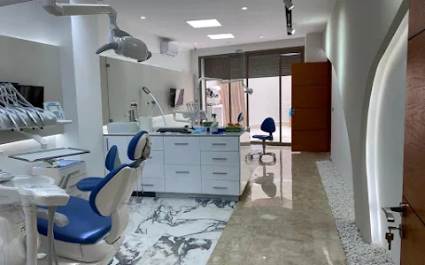 Maryam chikhaoui Dental Center image