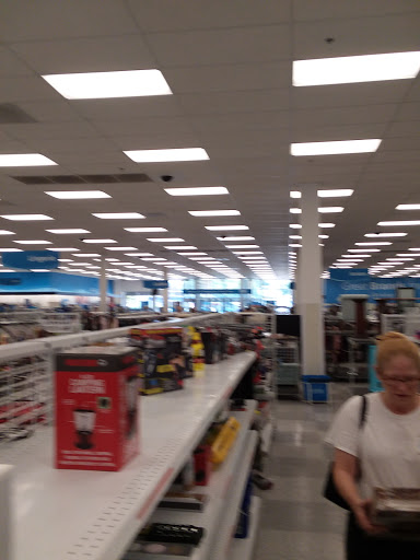 Clothing Store «Ross Dress for Less», reviews and photos, 15301 Manchester Rd, Ballwin, MO 63011, USA