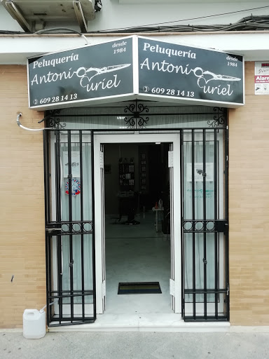 Peluquería Antonio Curiel en Coria del Río, Sevilla