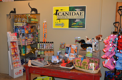 Pet Supply Store «City Dogs Grocery», reviews and photos, 884 Massachusetts Ave, Indianapolis, IN 46204, USA