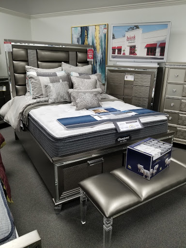 Furniture Store «Badcock Home Furniture & More of South Florida», reviews and photos, 19600 S Dixie Hwy, Cutler Bay, FL 33157, USA