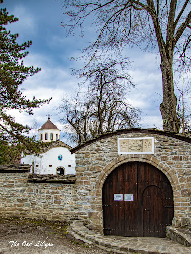 Девически манастир „Света Троица“ - църква