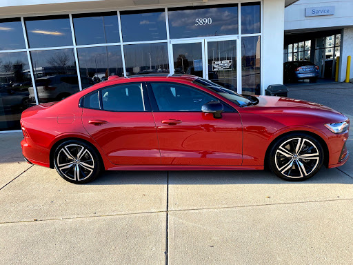 Car Dealer «Volvo Cars of Cincinnati North», reviews and photos, 5890 Muhlhauser Rd, West Chester Township, OH 45069, USA