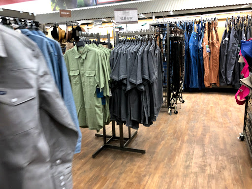 Home Improvement Store «Tractor Supply Co.», reviews and photos, 115 4 Seasons Blvd a, Hendersonville, NC 28792, USA