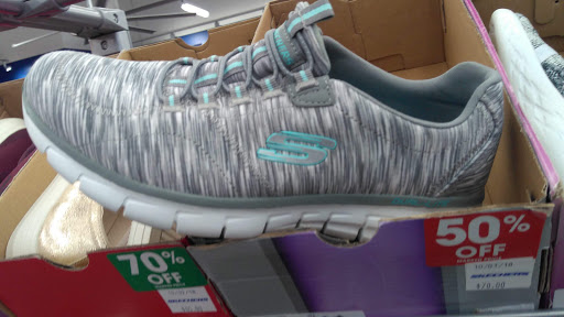 Shoe Store «SKECHERS Factory Outlet», reviews and photos, 5805 Cutting Blvd, El Cerrito, CA 94530, USA