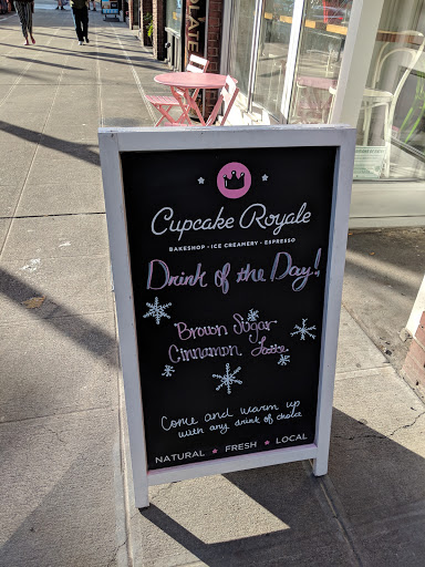 Cafe «Cupcake Royale», reviews and photos, 108 Pine St, Seattle, WA 98101, USA