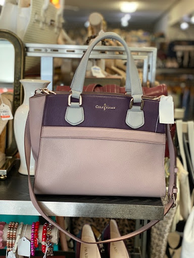 Thrift Store «Goodwill», reviews and photos, 711 Santa Cruz Ave, Menlo Park, CA 94025, USA