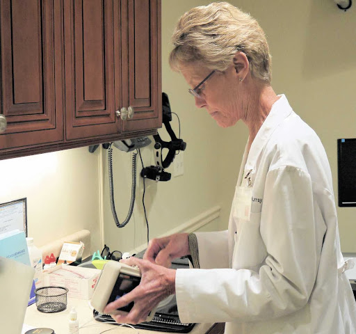 Eye Care Center «Vista Linda Eye Care», reviews and photos, 111 W Prospect Ave, Mt Prospect, IL 60056, USA