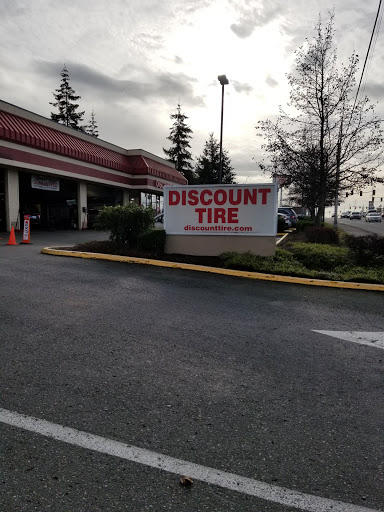 Tire Shop «Discount Tire Store - Everett, WA», reviews and photos, 8125 Evergreen Way, Everett, WA 98203, USA