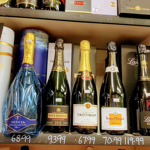 Liquor Store «Carhart Wines & Liquors», reviews and photos, 343 Mamaroneck Ave, White Plains, NY 10605, USA