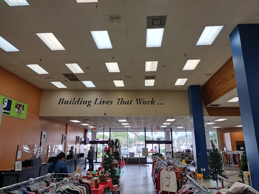Clothing Store «GoodWill», reviews and photos, 1356 E Vine St, Kissimmee, FL 34744, USA