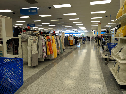 Clothing Store «Ross Dress for Less», reviews and photos, 2327 Street Rd, Bensalem, PA 19020, USA