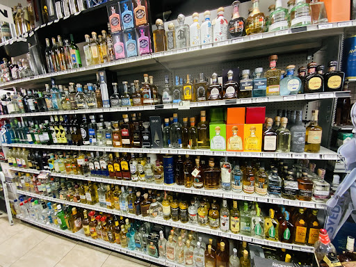 Liquor Store «Liquor & Cigars», reviews and photos, 10449 Gibsonton Dr, Riverview, FL 33578, USA
