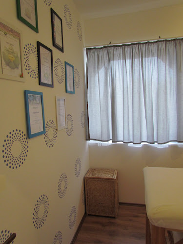 szaküzletben, bor- és illóolaj, Tata Piac tér Borháló Tata, 2890